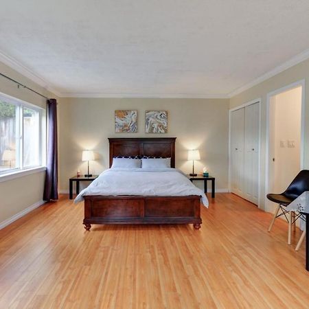 Private Suite With Separated Entrance Monica'S Home リッチモンド エクステリア 写真